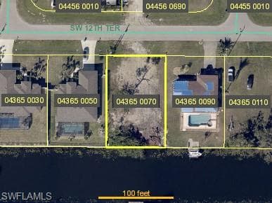 906 SW 12th TER CAPE CORAL, FL 33991