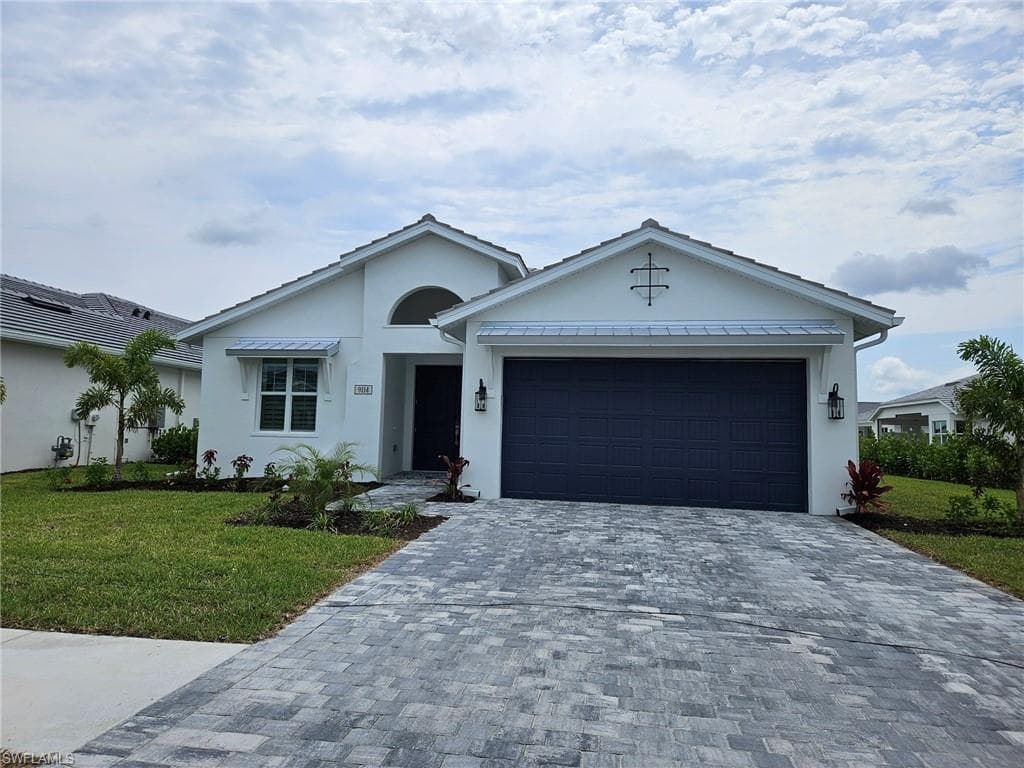 9114 Montserrat DR NAPLES, FL 34114