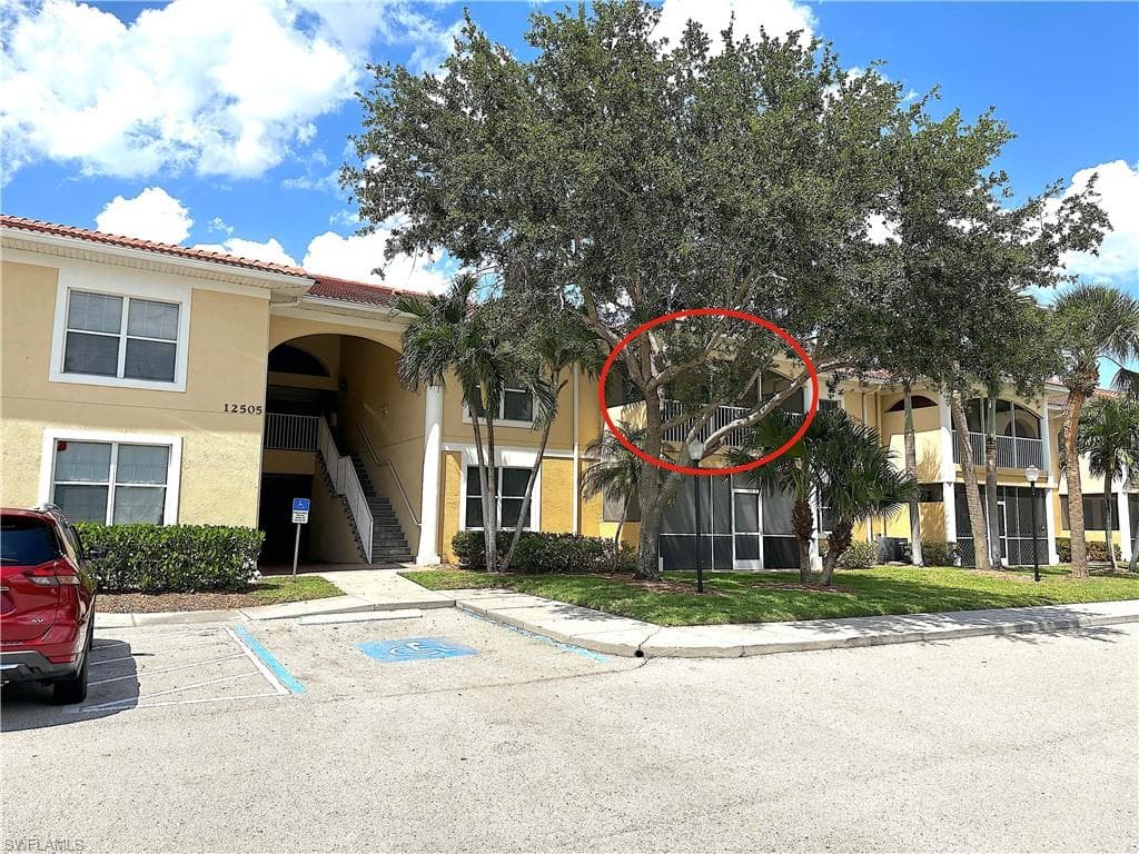 12505 McGregor BLVD 202 FORT MYERS, FL 33919