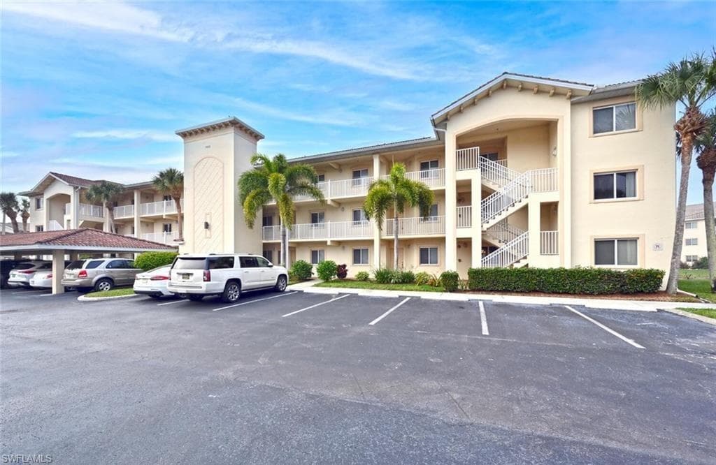 7822 Great Heron WAY 302 NAPLES, FL 34104