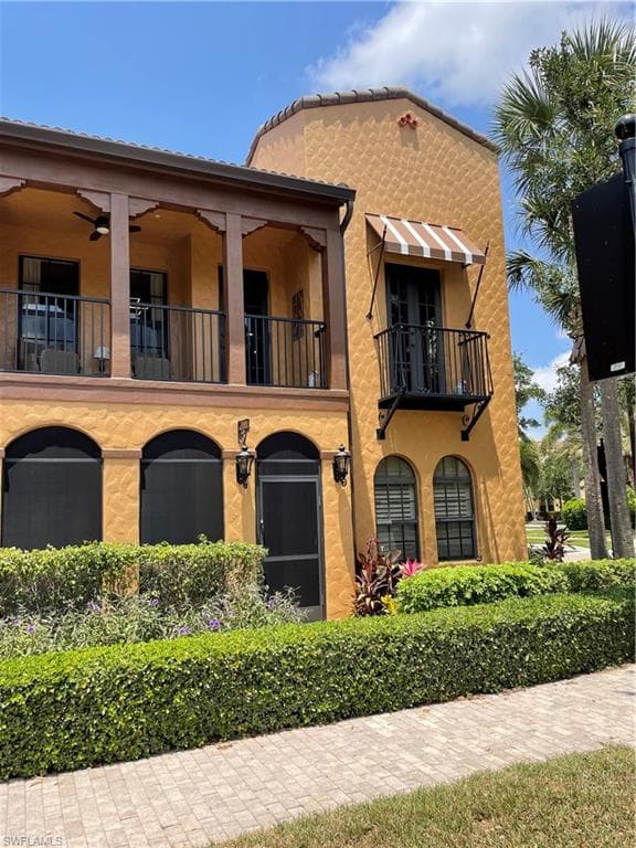 9081 Albion LN S 65-4 NAPLES, FL 34113