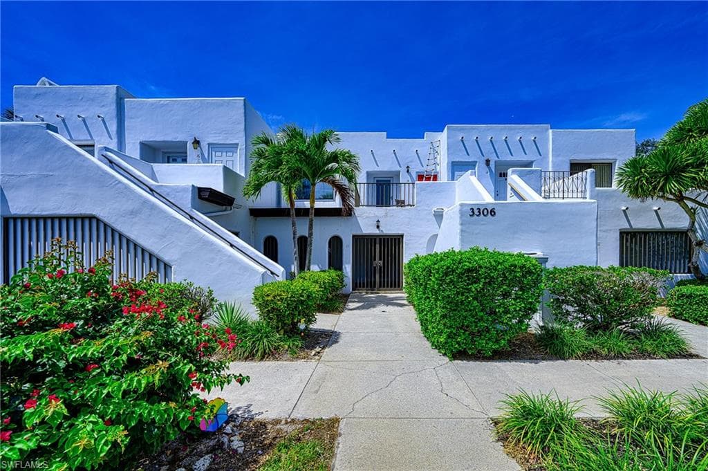 3306 Europa DR 14 NAPLES, FL 34105