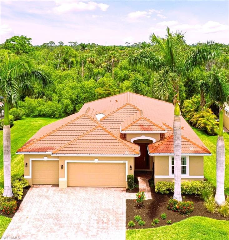 3201 Banyon Hollow LOOP NORTH FORT MYERS, FL 33903
