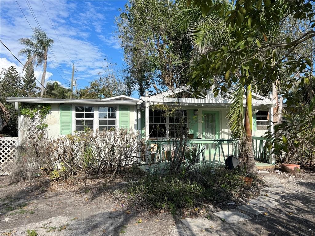 27654 Imperial Shores BLVD BONITA SPRINGS, FL 34134