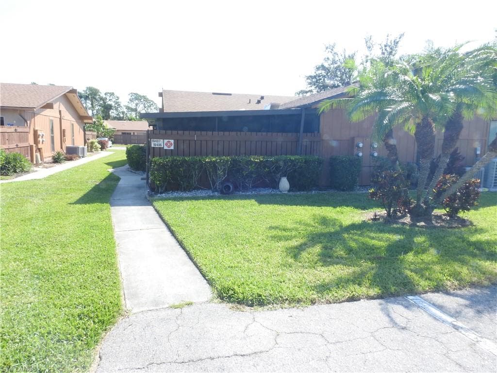 15435 Crystal Lake DR NORTH FORT MYERS, FL 33917