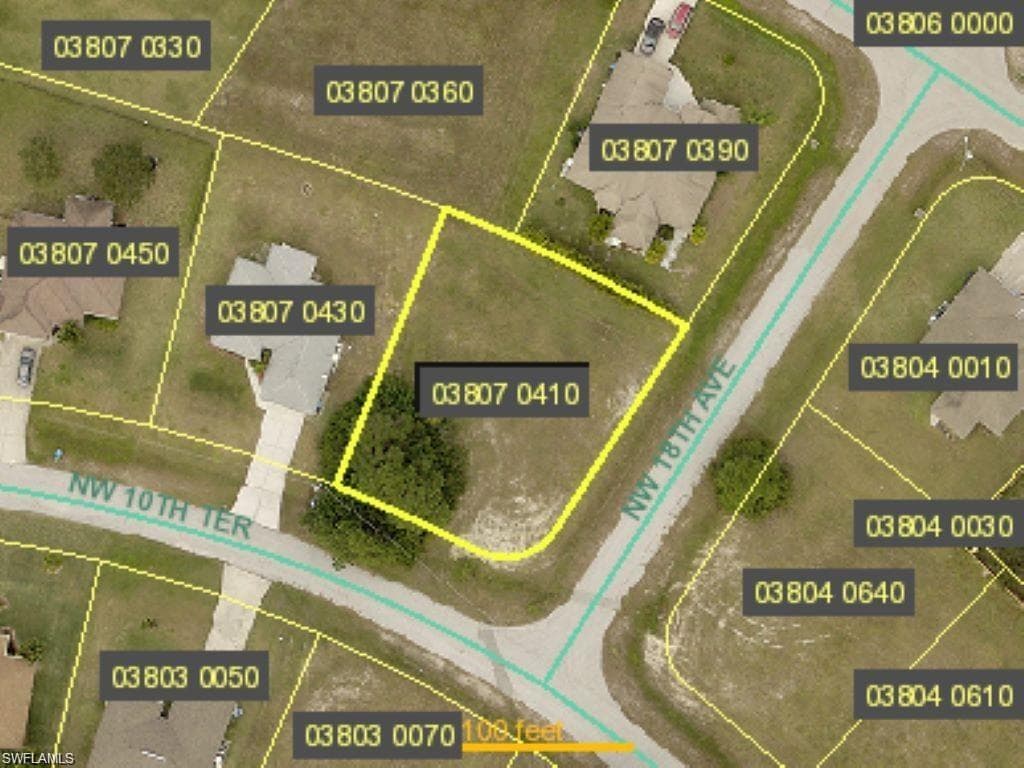 1801 NW 10th TER CAPE CORAL, FL 33993
