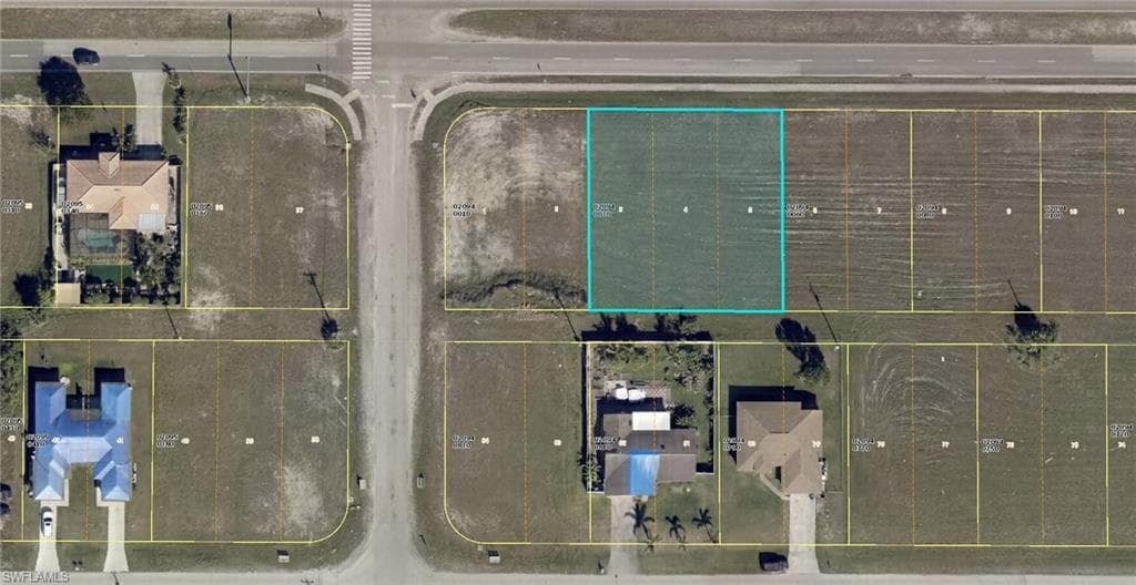 1308 Diplomat PKWY E CAPE CORAL, FL 33909