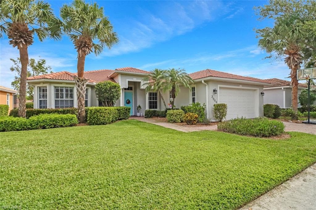 3944 Ruxton RD NAPLES, FL 34116