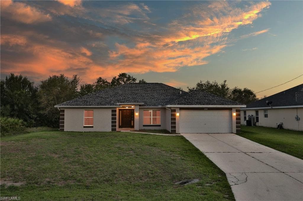 2709 48th ST W LEHIGH ACRES, FL 33971