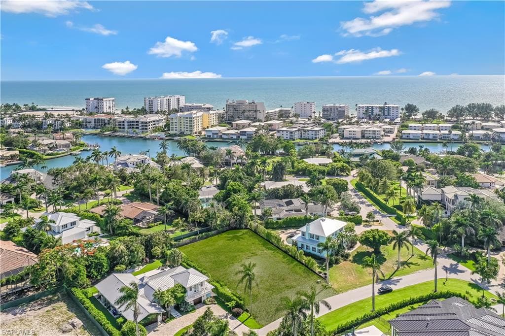 350 Rudder RD NAPLES, FL 34102
