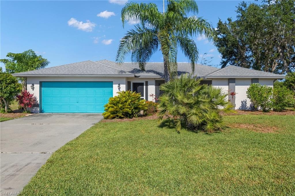 1529 Crestwood CIR W LEHIGH ACRES, FL 33936