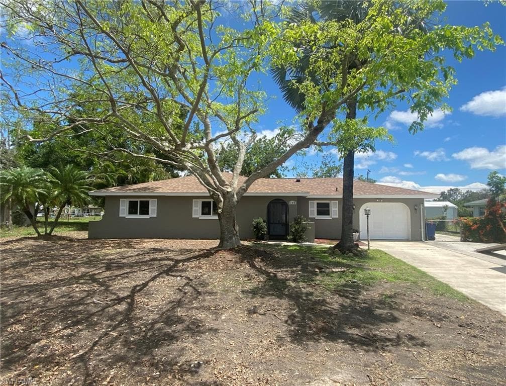 506 Glendale AVE LEHIGH ACRES, FL 33936