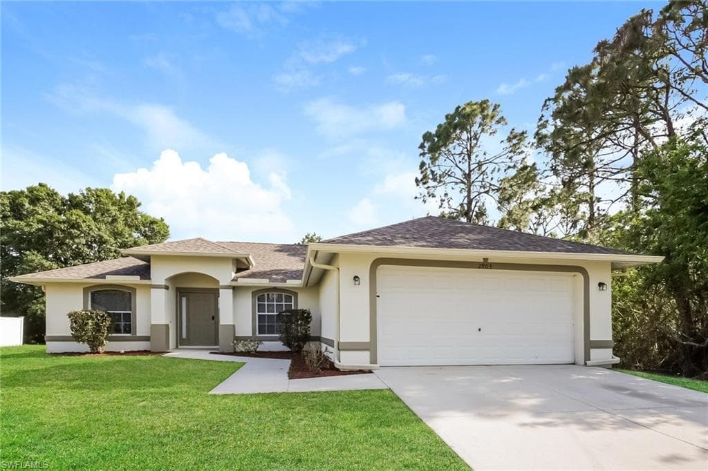 2903 16th ST W LEHIGH ACRES, FL 33971