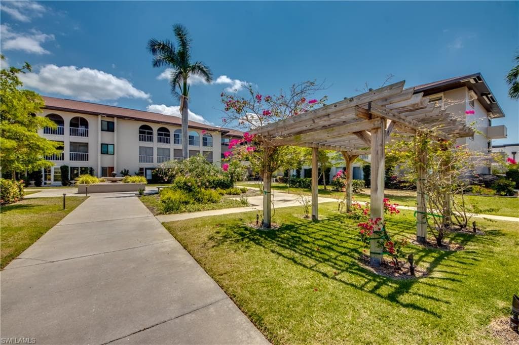 6102 Whiskey Creek DR 303 FORT MYERS, FL 33919