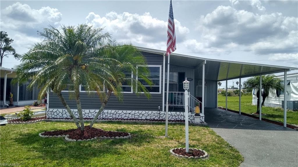 2787 Breezewood DR NORTH FORT MYERS, FL 33917