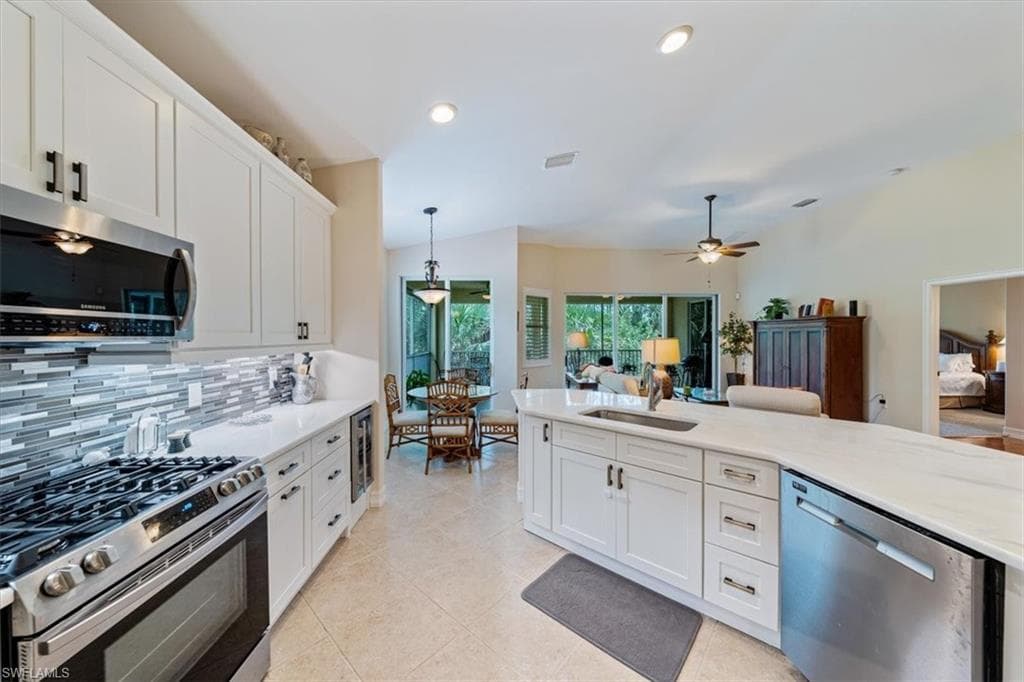 2001 Tarpon Bay DR N 201 NAPLES, FL 34119