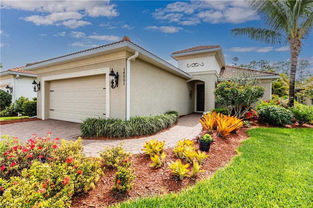 14551 Manchester DR NAPLES, FL 34114