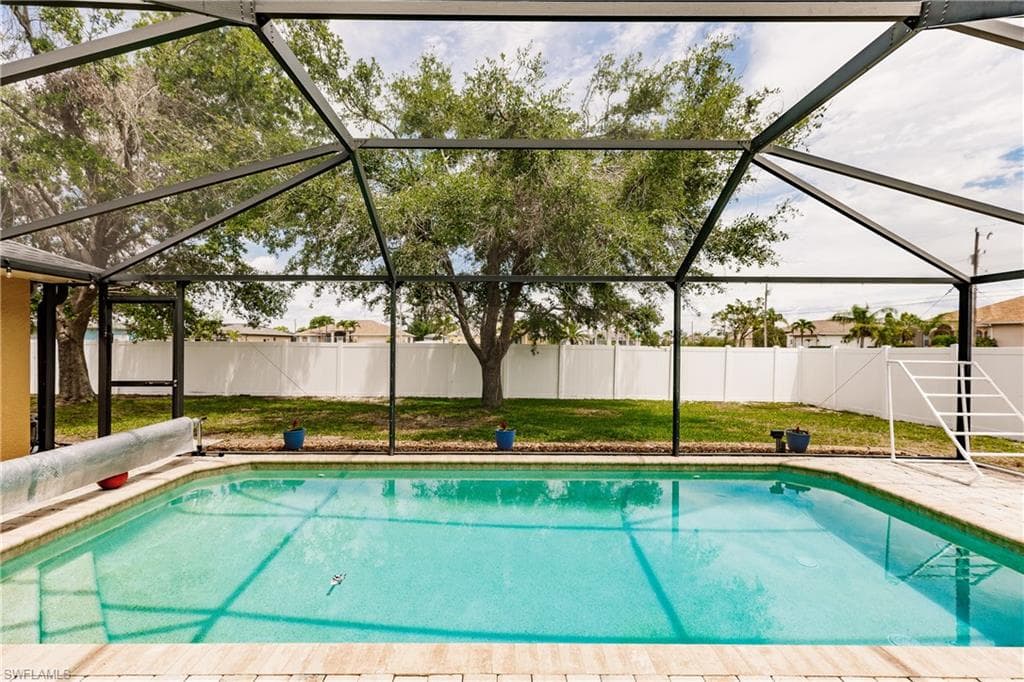 423 SE 14th TER CAPE CORAL, FL 33990