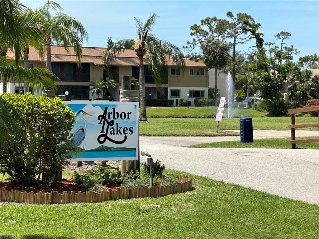 5713 Foxlake DR 5 NORTH FORT MYERS, FL 33917