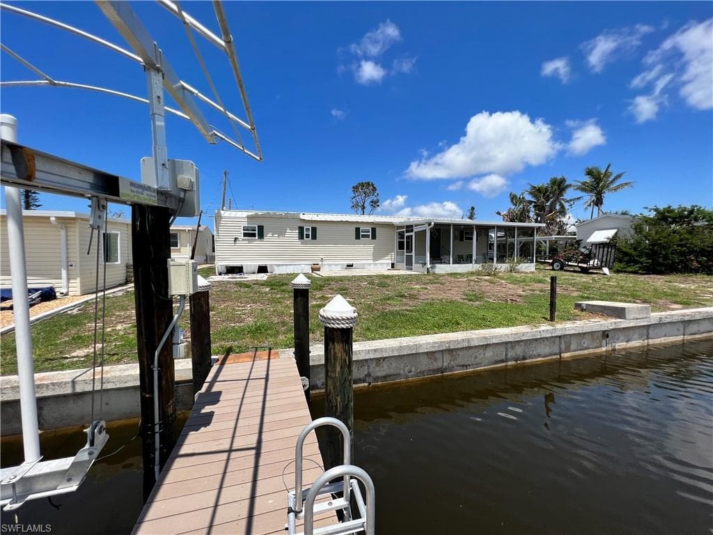 4951 Flamingo DR ST. JAMES CITY, FL 33956