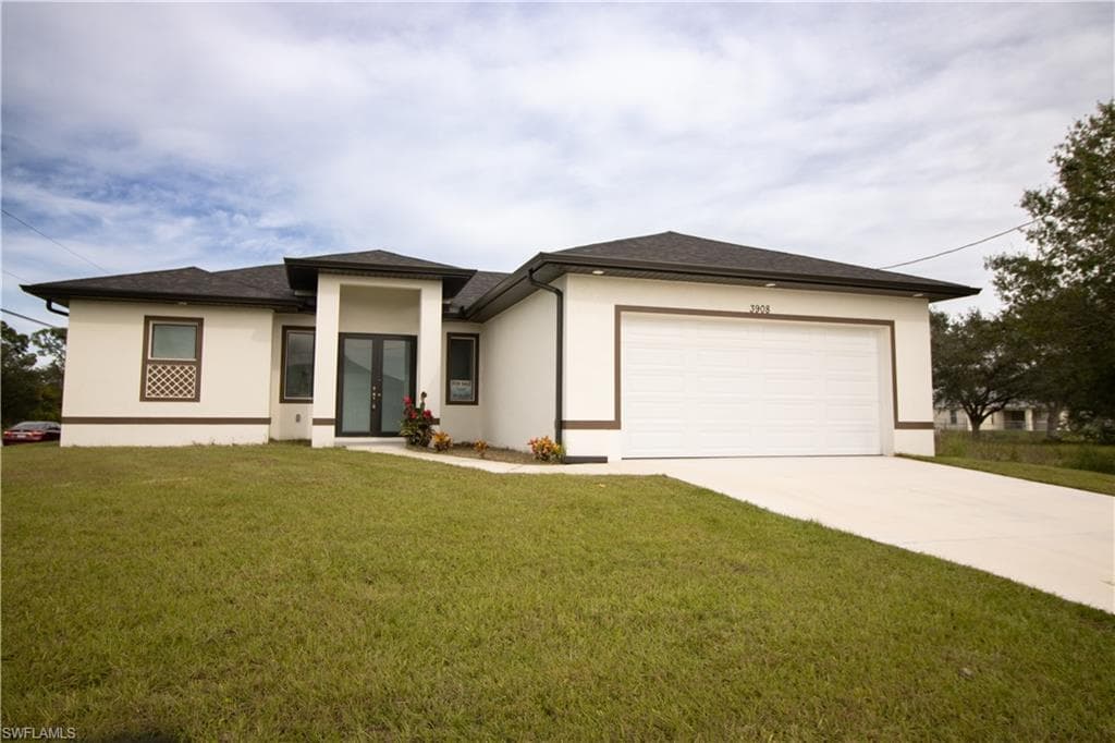 3908 8th ST SW LEHIGH ACRES, FL 33976