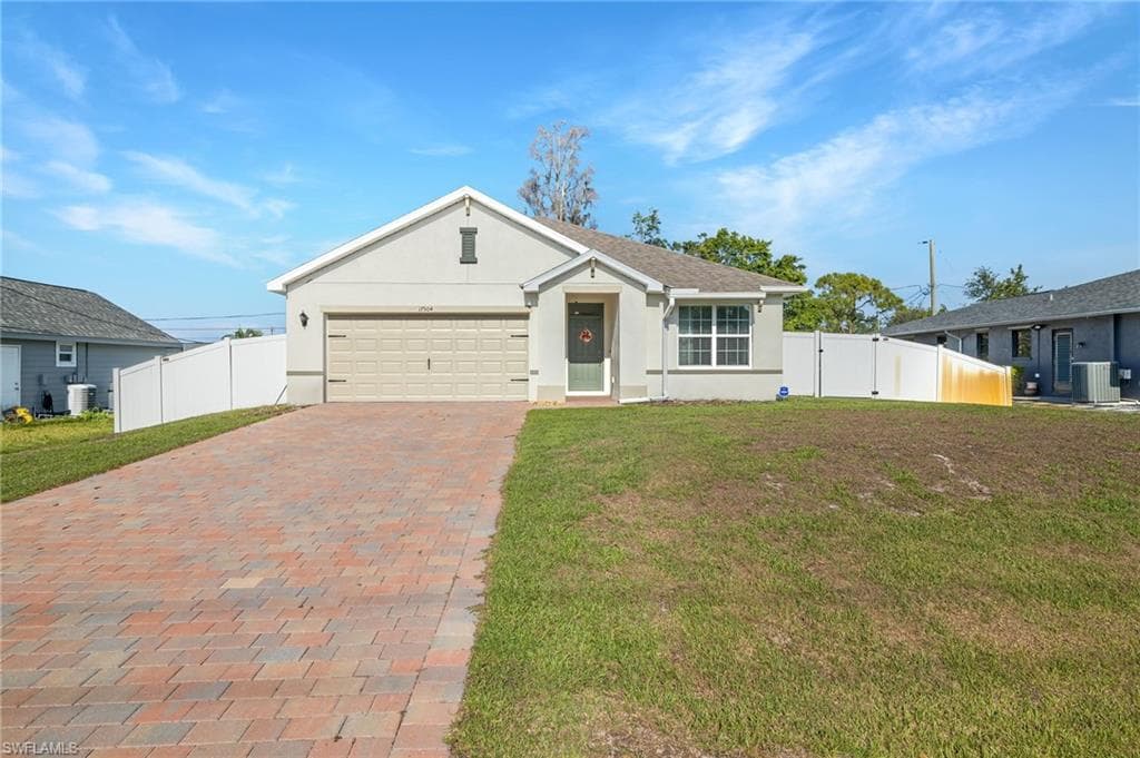 17504 Oriole RD FORT MYERS, FL 33967