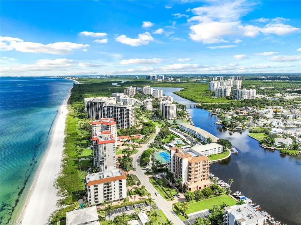10620 Gulf Shore DR 401 NAPLES, FL 34108