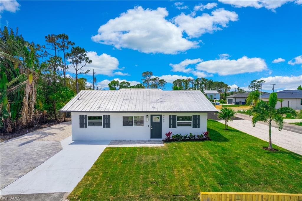 4665 Catalina LN BONITA SPRINGS, FL 34134