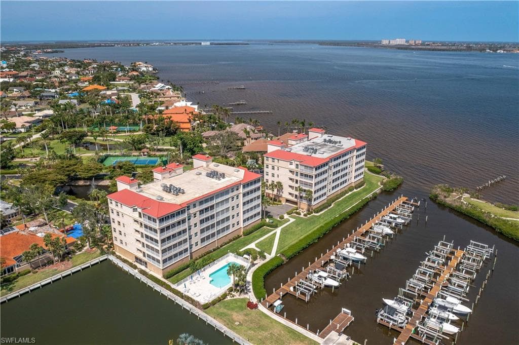 15210 Portside DR 402 FORT MYERS, FL 33908
