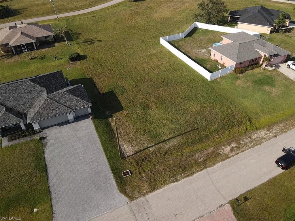 2836 NW 2nd TER CAPE CORAL, FL 33993