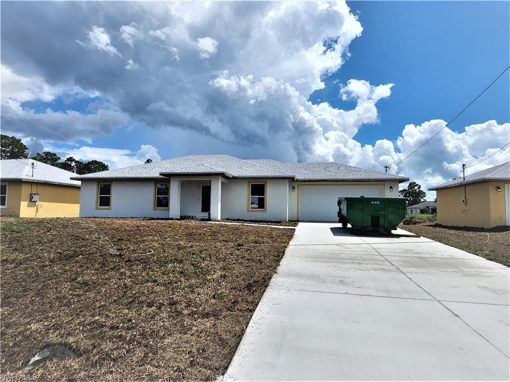 2505 35th ST SW LEHIGH ACRES, FL 33976