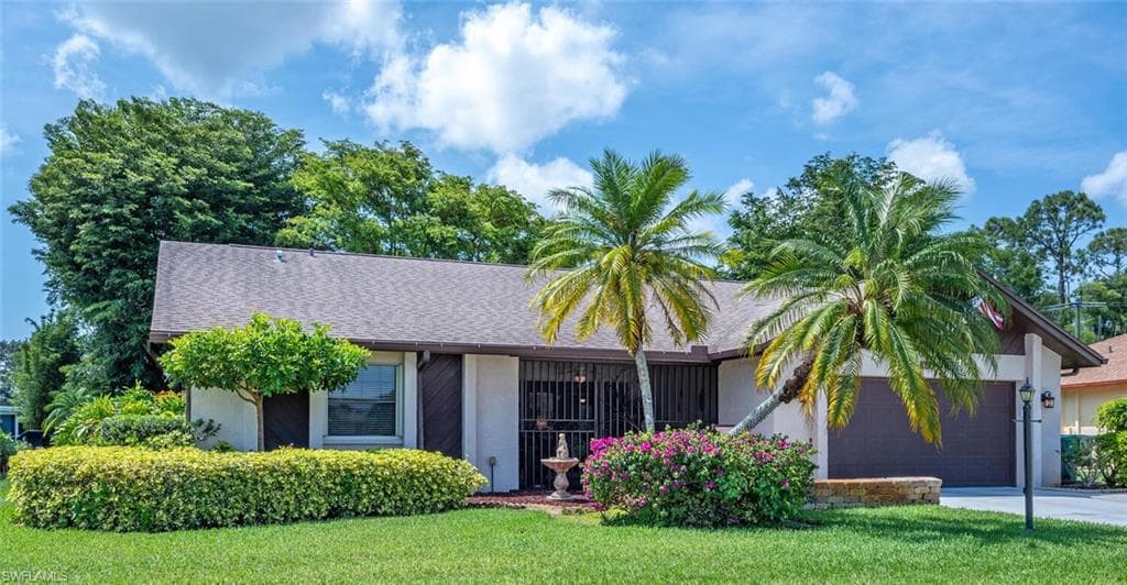 104 Marselle DR NAPLES, FL 34112