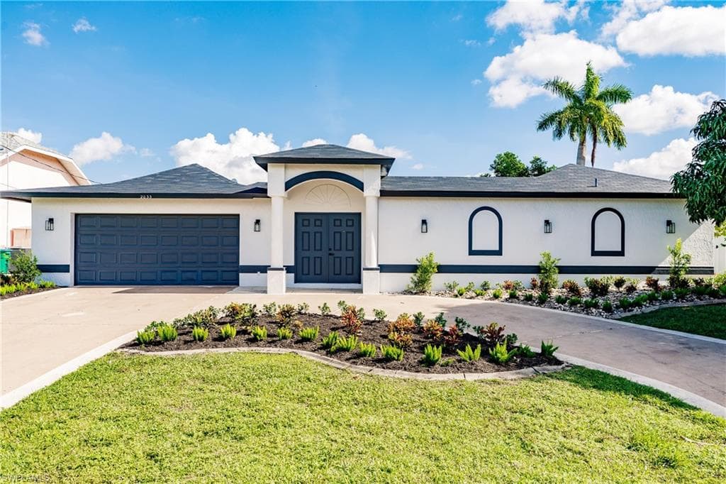 2033 SE 27th TER CAPE CORAL, FL 33904