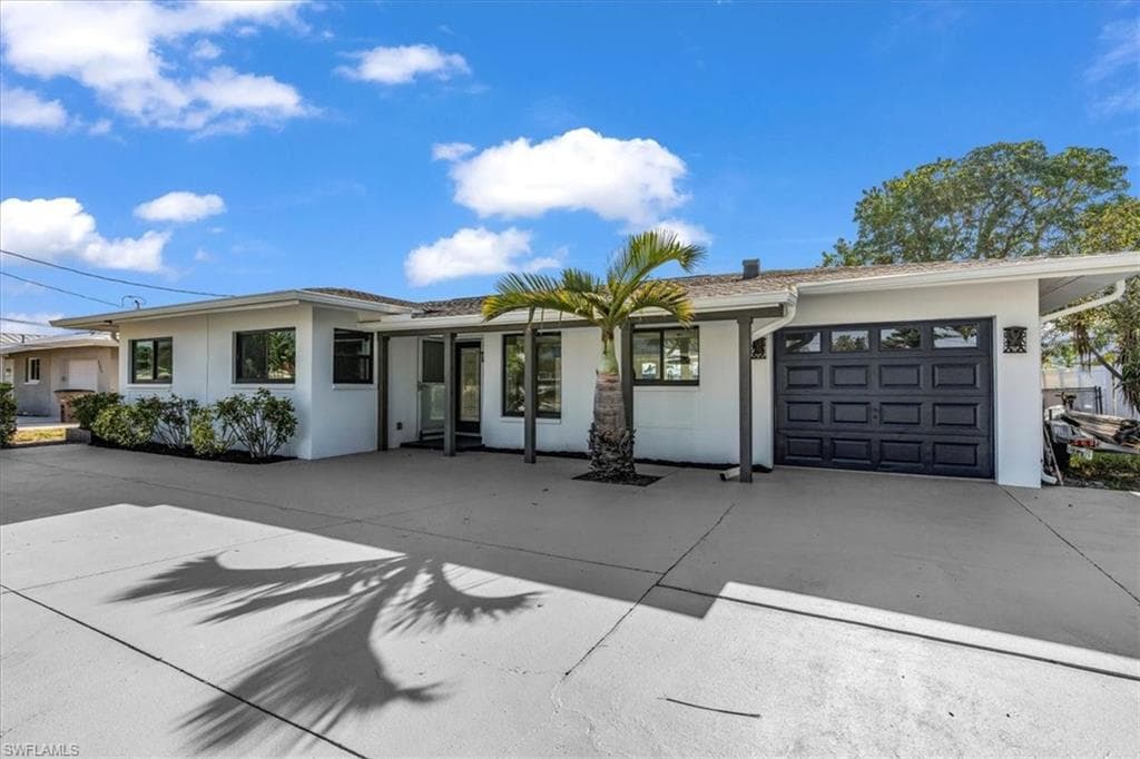 5329 Cocoa CT CAPE CORAL, FL 33904