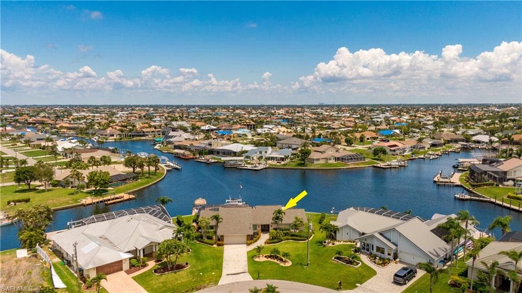 1401 SW 52nd TER CAPE CORAL, FL 33914