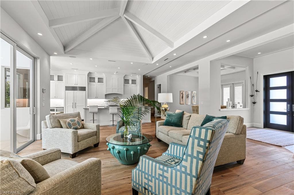 2790 Leeward LN NAPLES, FL 34103