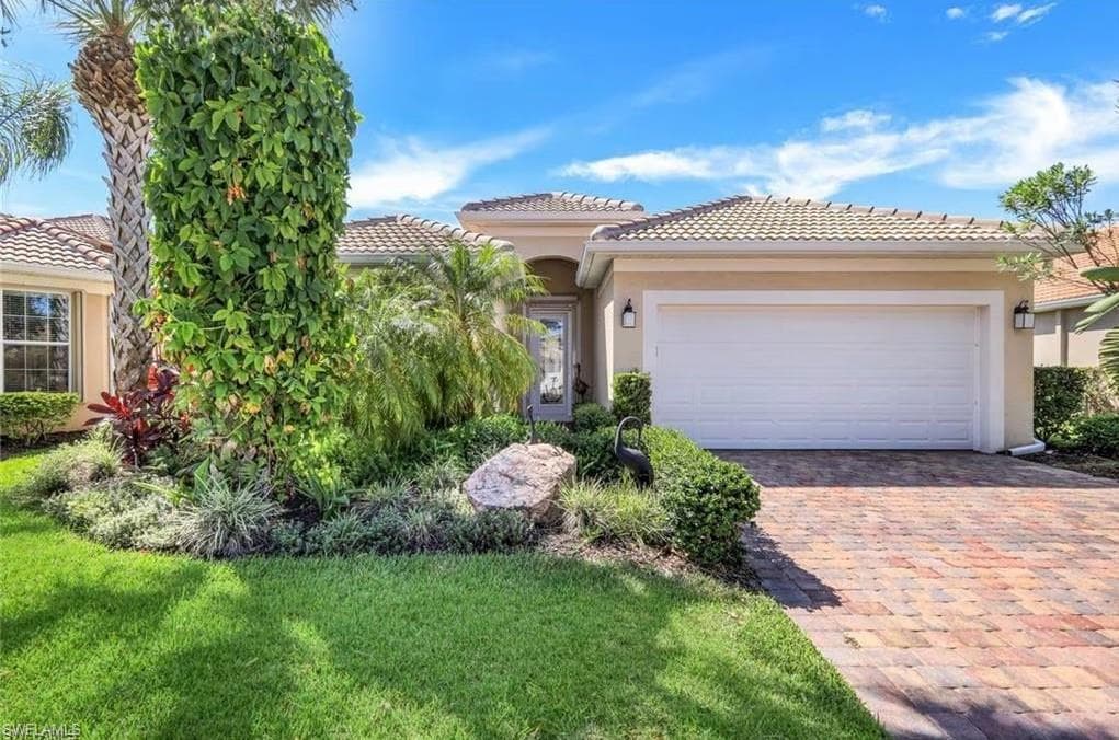 15007 Lure TRL BONITA SPRINGS, FL 34135