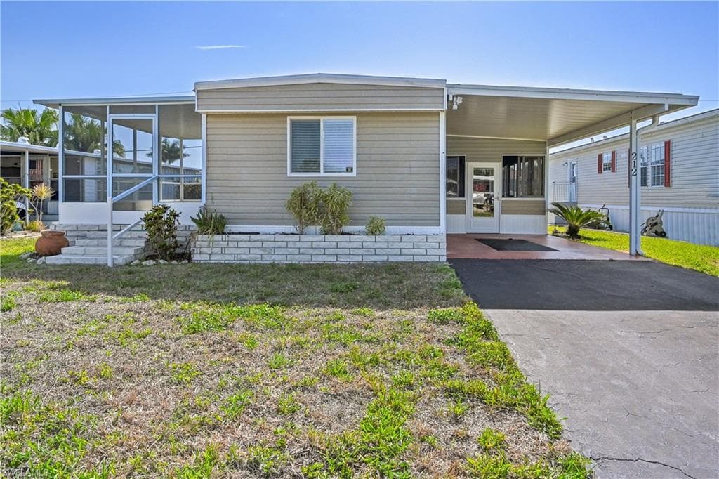 212 Cape Sable DR NAPLES, FL 34104