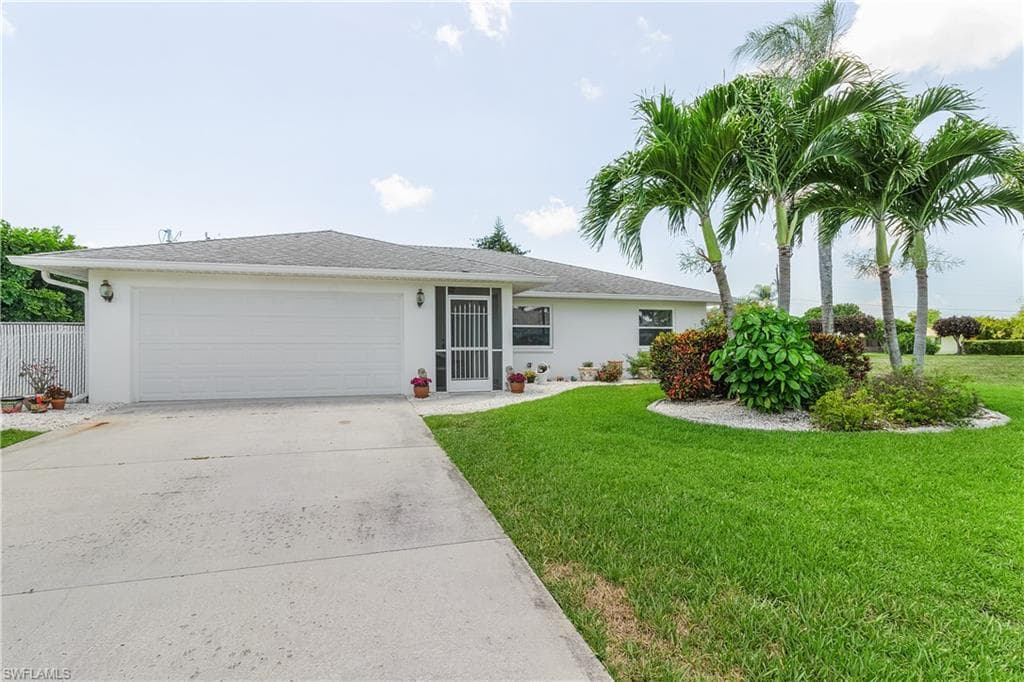 1116 SE 36th TER CAPE CORAL, FL 33904