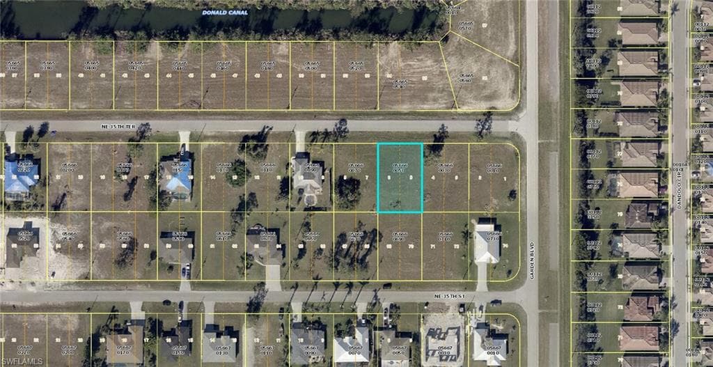2322 NE 35th TER CAPE CORAL, FL 33909