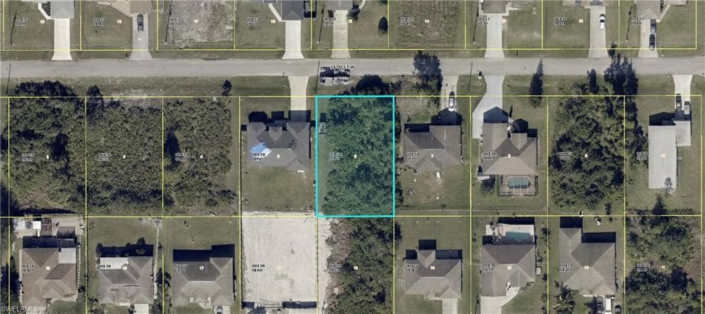 3725 11th ST W LEHIGH ACRES, FL 33971