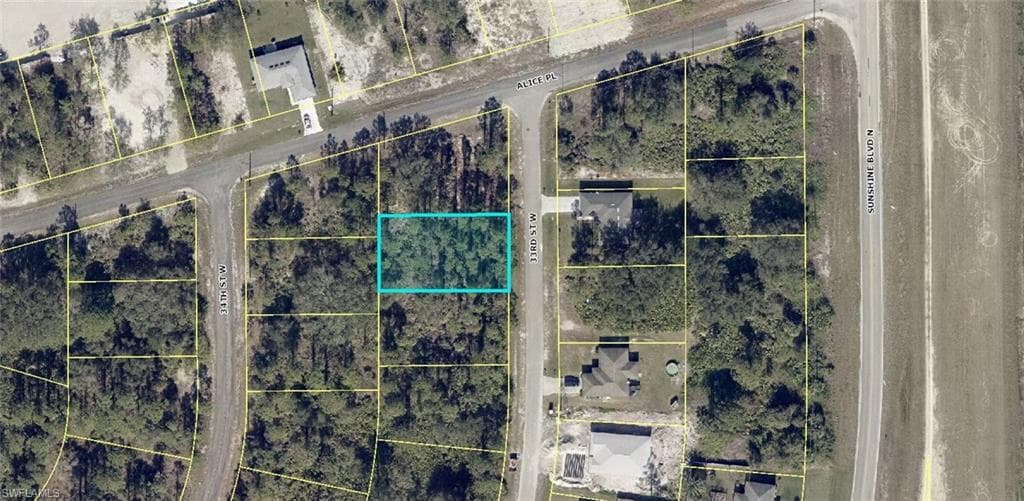 2504 33rd ST W LEHIGH ACRES, FL 33971