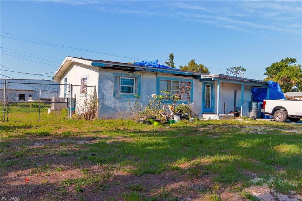 1904 Palm DR FORT MYERS, FL 33907