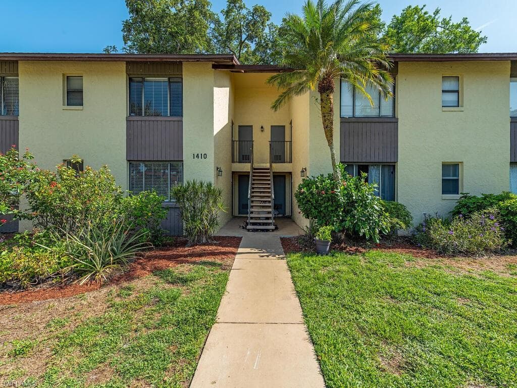 1410 Green Valley CIR 903 NAPLES, FL 34104