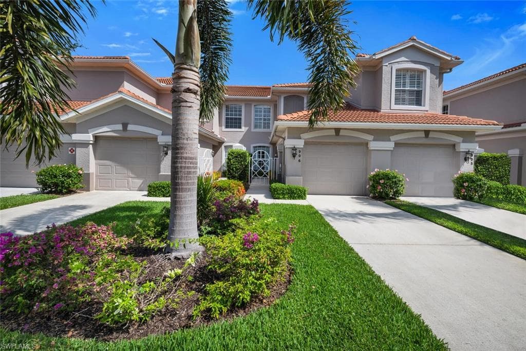 23600 Wisteria Pointe DR 906 ESTERO, FL 34135
