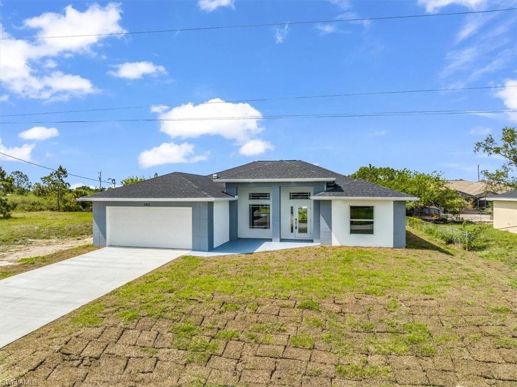 2812 13th ST SW LEHIGH ACRES, FL 33976