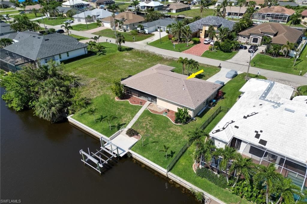 2219 SE 19th PL CAPE CORAL, FL 33990