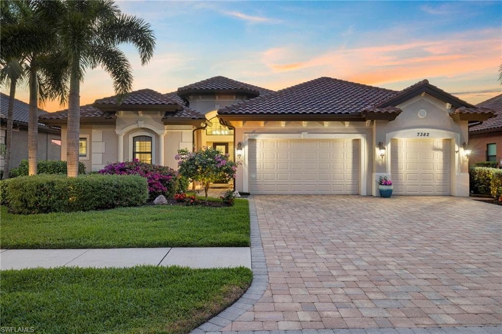 7382 Acorn WAY NAPLES, FL 34119