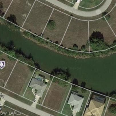 2035 NE 20th LN CAPE CORAL, FL 33909