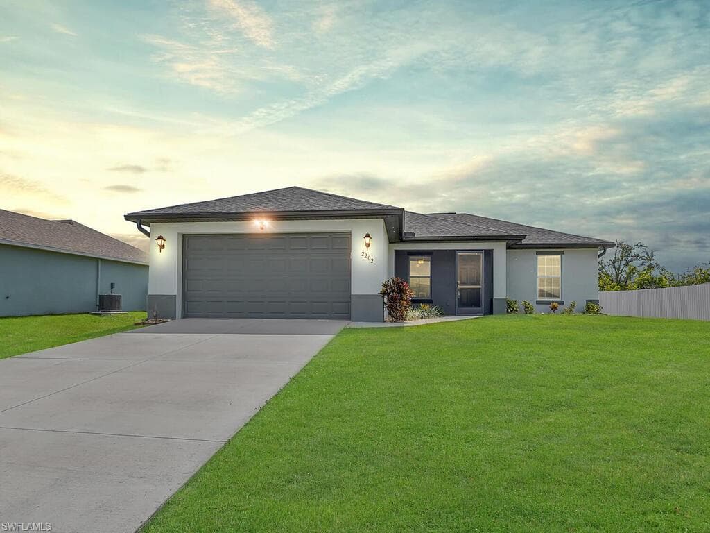 2202 NW 9th PL CAPE CORAL, FL 33993